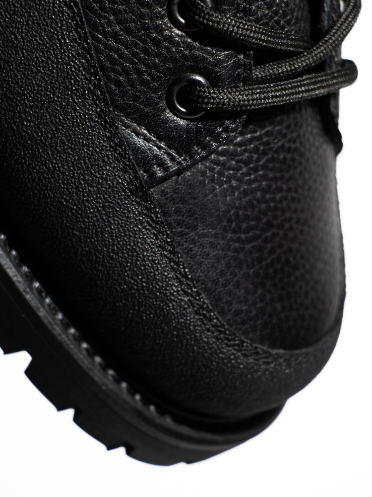 Ridgeworks Low Black