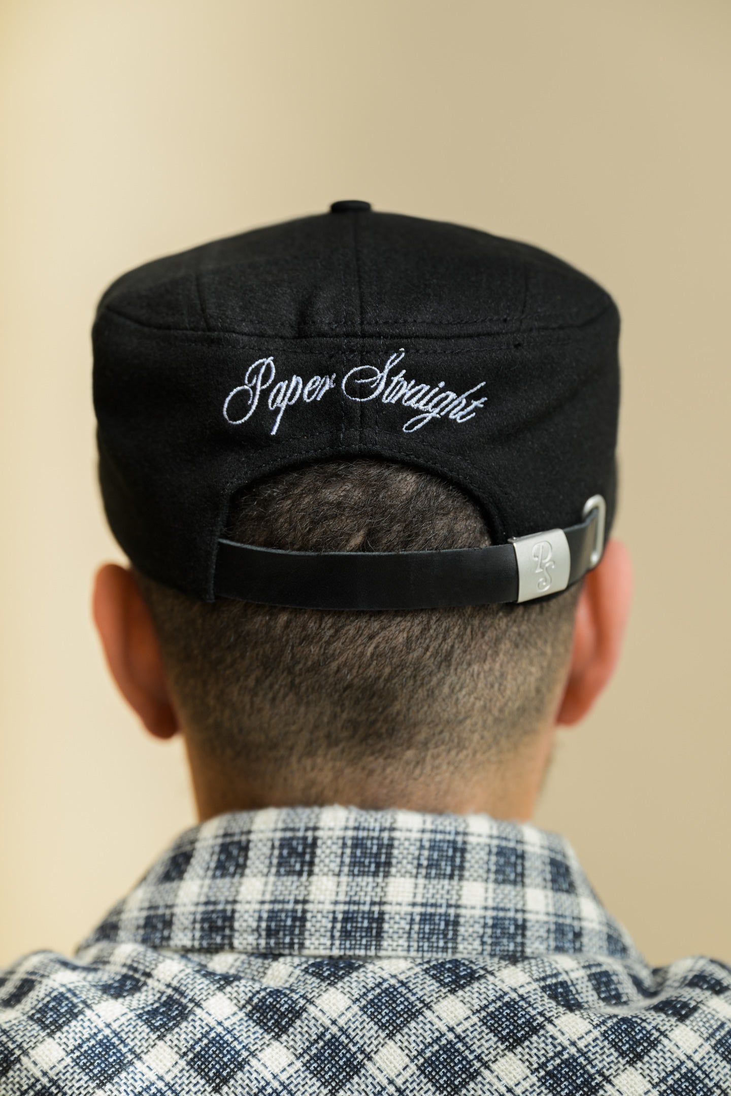Bestickte Flat-Top-Kappe Schwarz