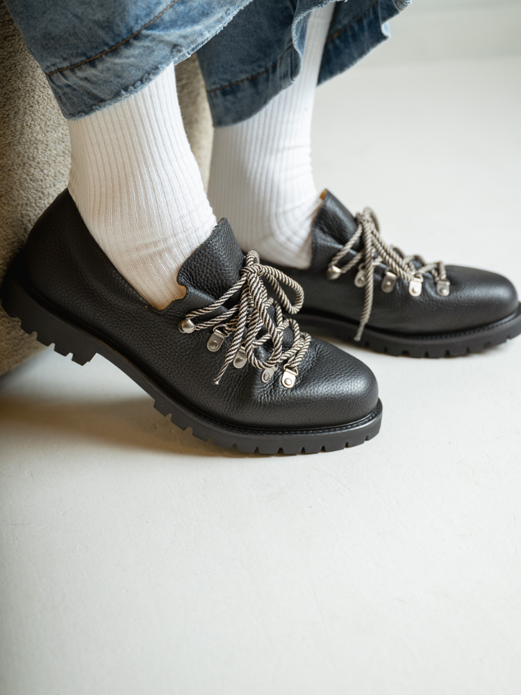 Heritage Derby Black Grain