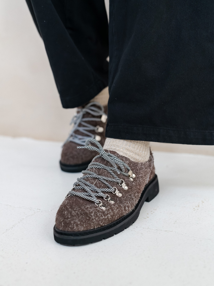 Summit Derby Dusty Brown