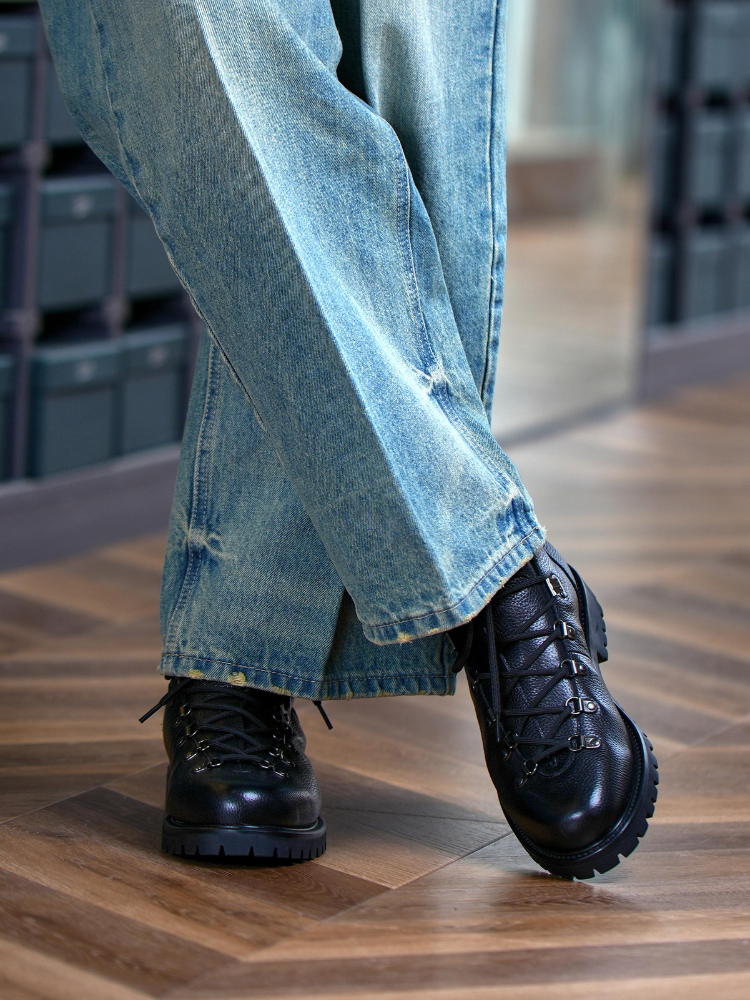 Ridgeworks High Black