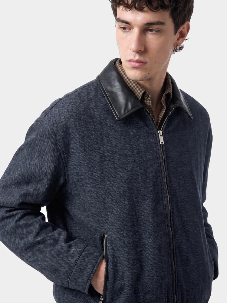 Fell Jacket in Navy, collar, worn