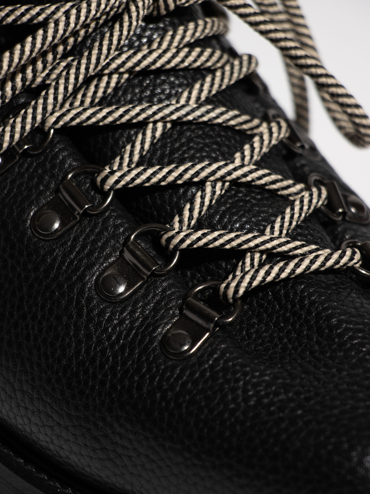 Heritage Derby Black Grain