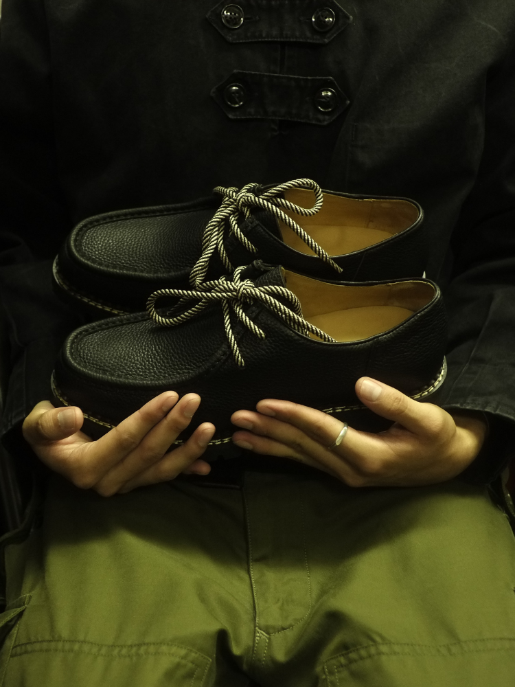 Slate Derby Black Grain