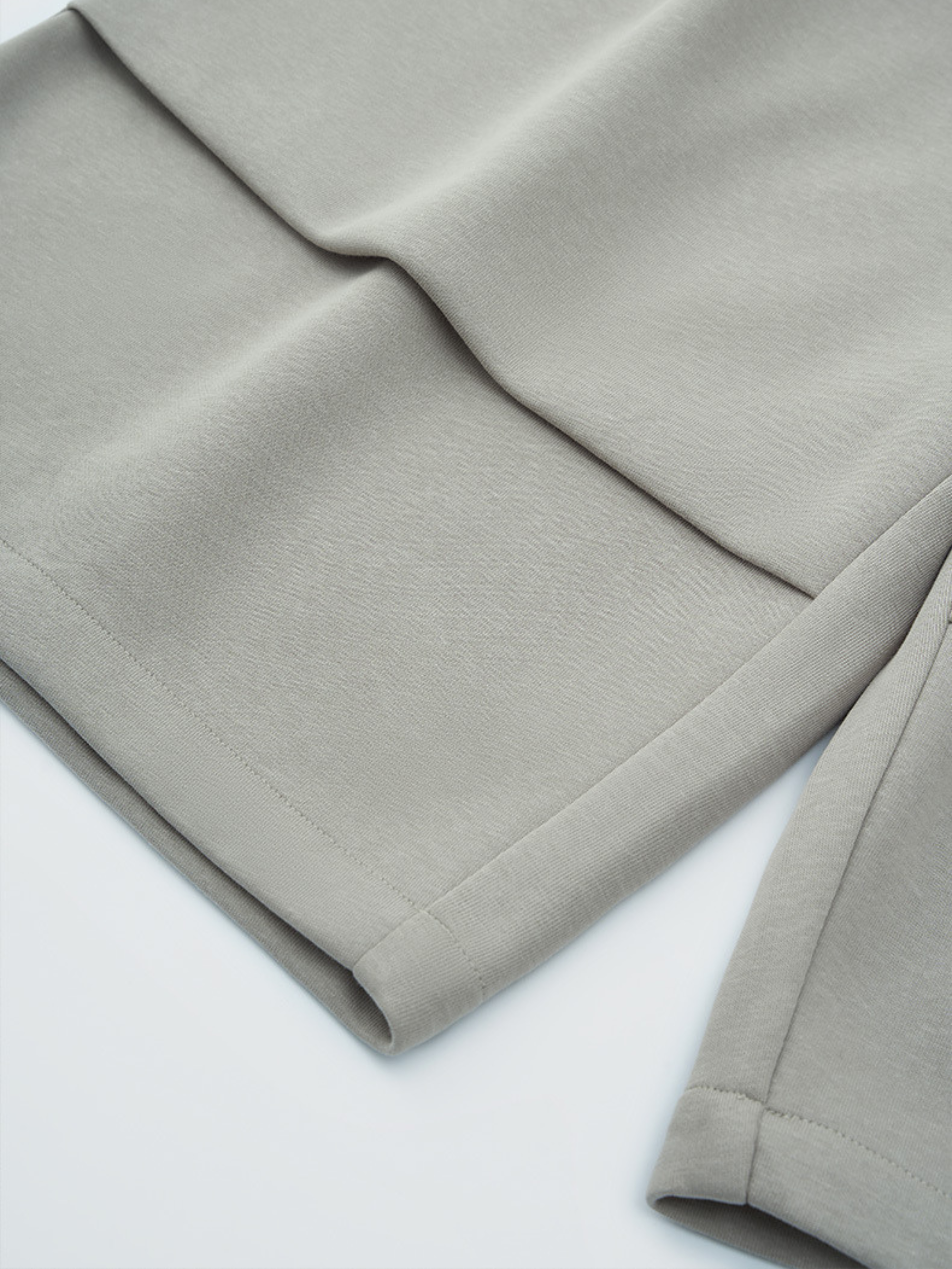 Paper Straight Drop Knee Jorts